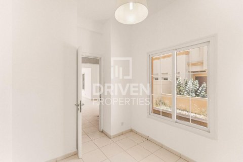 Villa itt: The Springs, Dubai, EAE, 3 hálószoba, 332.78 m², azonosító: 746998 - fénykép 7