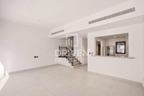Townhouse sa Damac Lagoons, Dubai, UAE 4 silid-tulugan, 155.43 sq.m. № 745378 - larawan 2