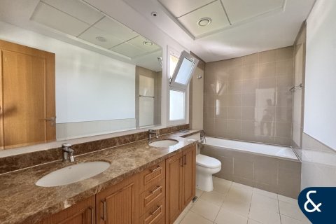 Villa itt: Dubai Land, EAE, 3 hálószoba, 190 m², azonosító: 668040 - fénykép 9