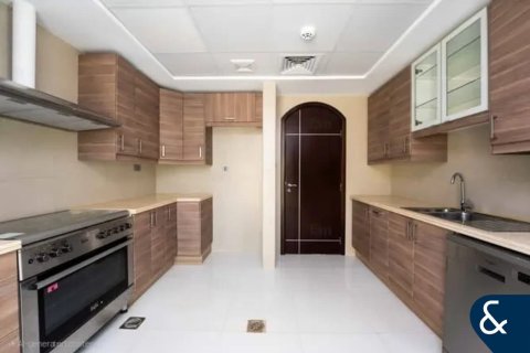 Villa in The Springs, Dubai, UAE 4 bedrooms, 701 sq.m. № 668039 - photo 8