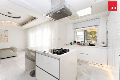 Vila u Dubai, UAE 3 spavaćih soba, 254.9 m2 Br. 687228 - fotografija 6