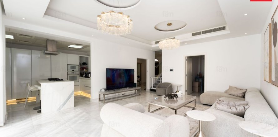 ویلا در Dubai ، امارات متحده عربی 3 خوابه ، 254.9 متر مربع.  شماره 687228