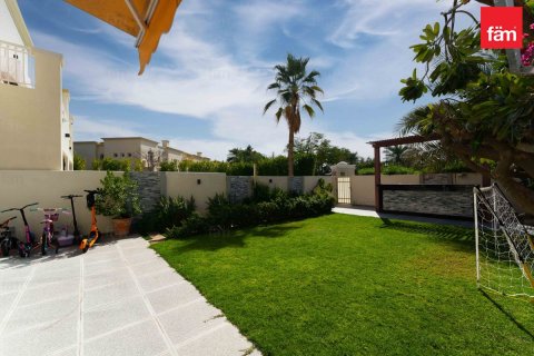 Vila u Dubai, UAE 3 spavaćih soba, 254.9 m2 Br. 687228 - fotografija 22