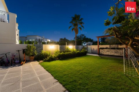 Vila u Dubai, UAE 3 spavaćih soba, 254.9 m2 Br. 687228 - fotografija 21