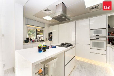 Vila u Dubai, UAE 3 spavaćih soba, 254.9 m2 Br. 687228 - fotografija 7
