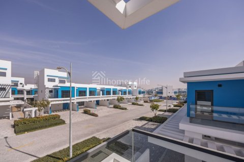 Townhouse til leje i Damac Lagoons, Dubai, UAE 4 soveværelser, 144 kvm № 715177 - foto 1