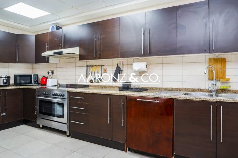 Appartamento in affitto a Jumeirah Lake Towers, Dubai, EAU 3 camere da letto, 181.7 mq. № 670773 - foto 13
