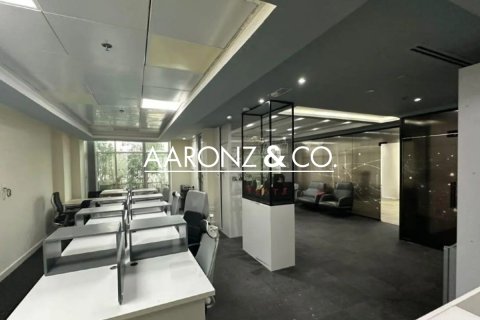 Oficina en alquiler en Business Bay, Dubai, EAU 198.5 m2 № 670774 - foto 1