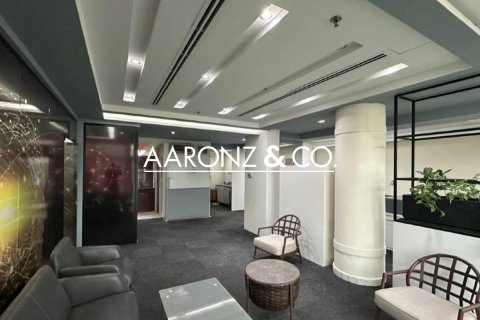 Oficina en alquiler en Business Bay, Dubai, EAU 198.5 m2 № 670774 - foto 3