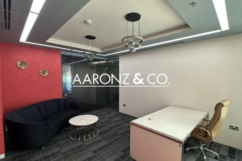 Business Bay, Dubai, UAE의 임대용 사무실 199제곱미터 번호 670774 - 사진 8