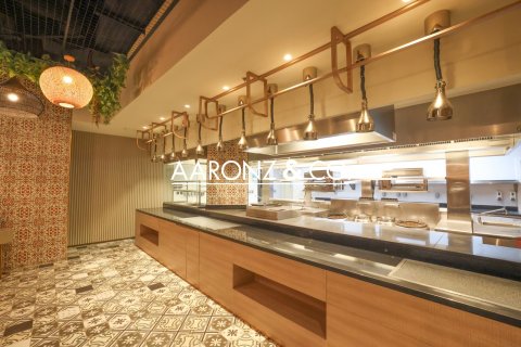 Tienda en alquiler en Business Bay, Dubai, EAU 732.9 m2 № 670754 - foto 11