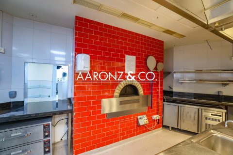 Tienda en alquiler en Business Bay, Dubai, EAU 732.9 m2 № 670754 - foto 9