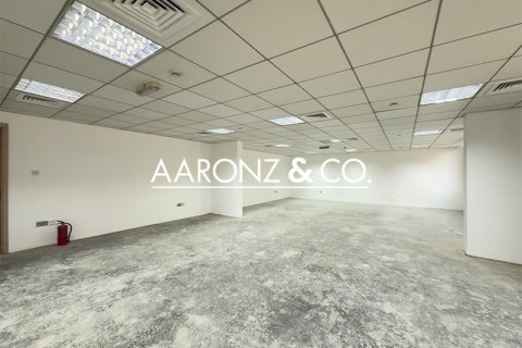 Zyrë në Dubai Investment Park, Emiratet e Bashkuara Arabe 1319.4 m2. № 670753 - Foto 18