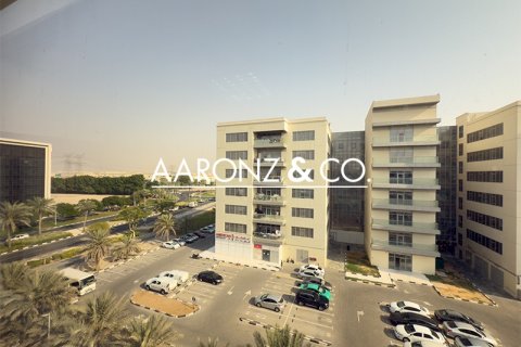 Zyrë në Dubai Investment Park, Emiratet e Bashkuara Arabe 1319.4 m2. № 670753 - Foto 16