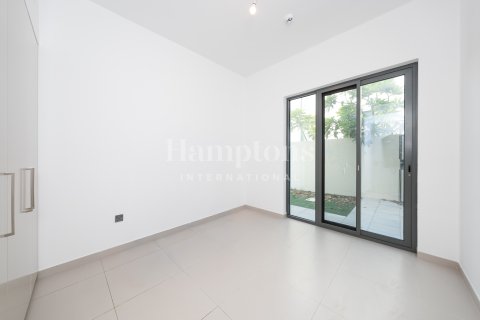 Városi lakóépület itt: Arabian Ranches 3, Dubai, EAE, 4 hálószoba, 223.59986943 m², azonosító: 751538 - fénykép 3