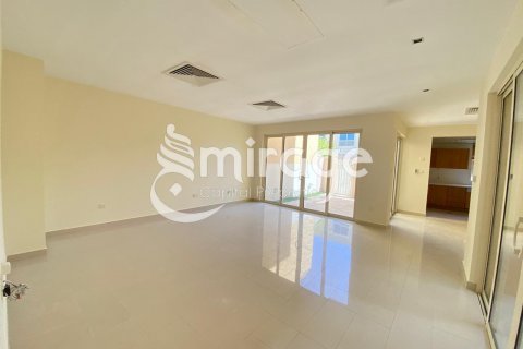 Shtëpi në qytet në Al Raha Gardens, Abu Dhabi, Emiratet e Bashkuara Arabe 3 dhoma gjumi, 201 m2. № 574372 - Foto 3