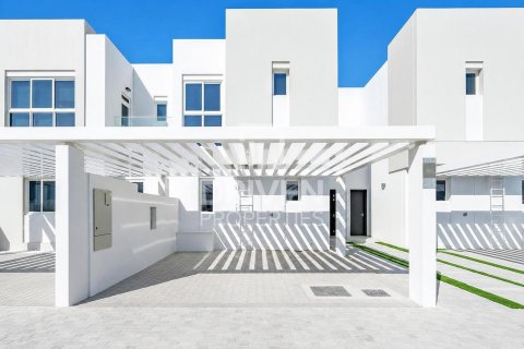 Shtëpi në qytet në Mudon, Dubai, Emiratet e Bashkuara Arabe 3 dhoma gjumi, 159.42 m2. № 759746 - Foto 1