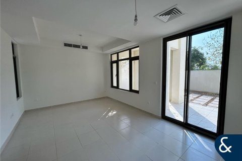 Villa te huur in Reem, Dubai, VAE 3 slaapkamers, 260 vr.m., nr 668490 - foto 2