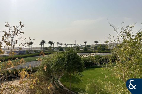 Villa te huur in Reem, Dubai, VAE 3 slaapkamers, 260 vr.m., nr 668490 - foto 1