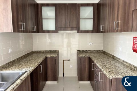 Villa te huur in Reem, Dubai, VAE 3 slaapkamers, 260 vr.m., nr 668490 - foto 5