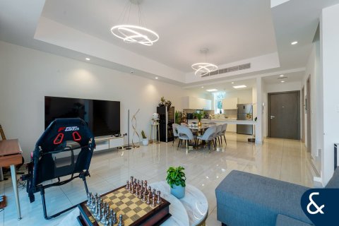 Villa til leie i Dubai Sports City, Dubai, Emiratene 4 soverom, 173 kvm Nr. 668356 - Foto 3