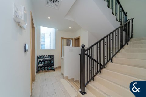 Villa til leie i Dubai Sports City, Dubai, Emiratene 4 soverom, 173 kvm Nr. 668356 - Foto 10