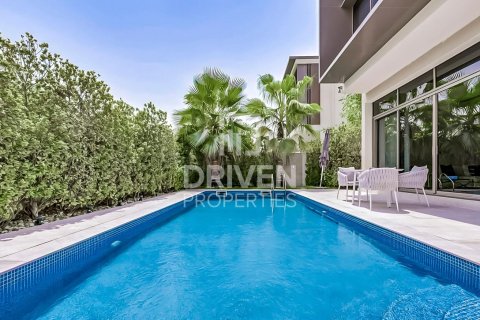 Vila u Dubai Hills Estate, Dubai, UAE 4 spavaćih soba, 701 m2 Br. 654794 - fotografija 27