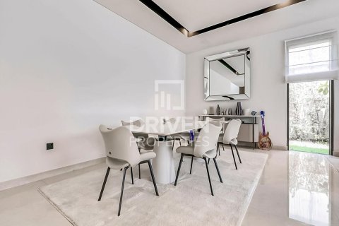 Vila u Dubai Hills Estate, Dubai, UAE 4 spavaćih soba, 701 m2 Br. 654794 - fotografija 16