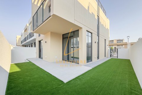 Villa Dubai South (Dubai World Central)jā, AAE 4 istabas, 226 m2 Nr. 685612 - attēls 30