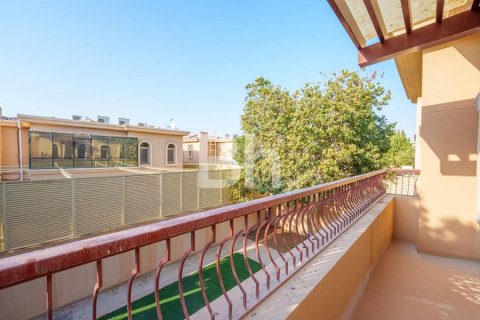 Снять в аренду виллу в Халифа-Сити, Абу-Даби, ОАЭ 4 спальни, 557м2, № 616936 - фото 15