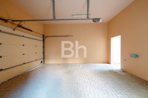 Снять в аренду виллу в Халифа-Сити, Абу-Даби, ОАЭ 4 спальни, 557м2, № 616936 - фото 20