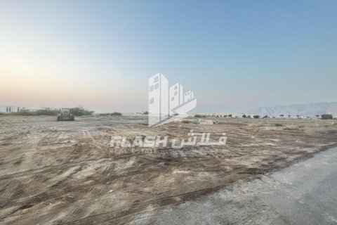 Tokë në Shamal Julphar, Ras Al Khaimah, Emiratet e Bashkuara Arabe 10683.8 m2. № 611667 - Foto 1