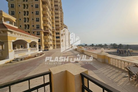Apartment sa Al Hamra Village, Ras Al Khaimah, UAE 2 silid-tulugan, 102.2 sq.m. № 611652 - larawan 17