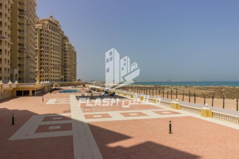 Apartment sa Al Hamra Village, Ras Al Khaimah, UAE 2 silid-tulugan, 102.2 sq.m. № 611652 - larawan 7