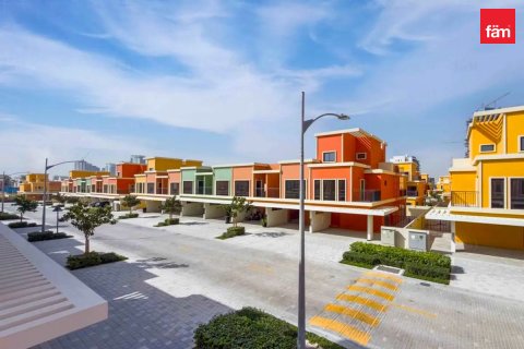 Rumah bandar di Dubai, UAE 5 bilik tidur, 219.7 meter persegi № 766636 - foto 15