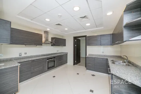 Apartment sa 23 MARINA TOWER sa Dubai Marina, UAE 3 silid-tulugan, 277 sq.m. № 650427 - larawan 8