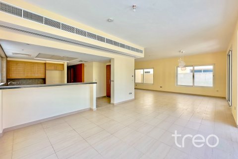 Villa itt: Jumeirah Park, Dubai, EAE, 4 hálószoba, 386.2 m², azonosító: 733052 - fénykép 4