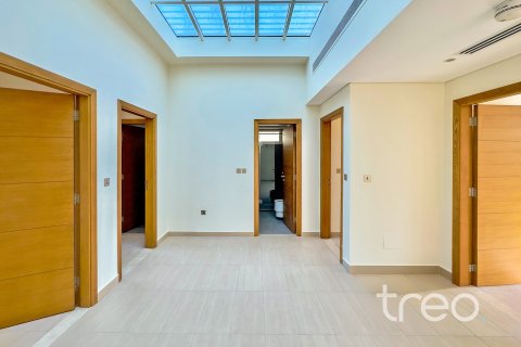 Villa itt: Jumeirah Park, Dubai, EAE, 4 hálószoba, 386.2 m², azonosító: 733052 - fénykép 7