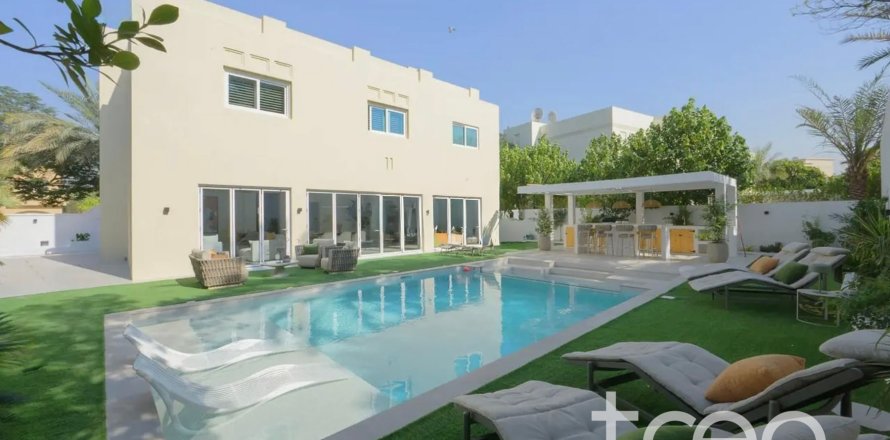 ویلا در Arabian Ranches، Dubai ، امارات متحده عربی 5 خوابه ، 385.83 متر مربع.  شماره 733054