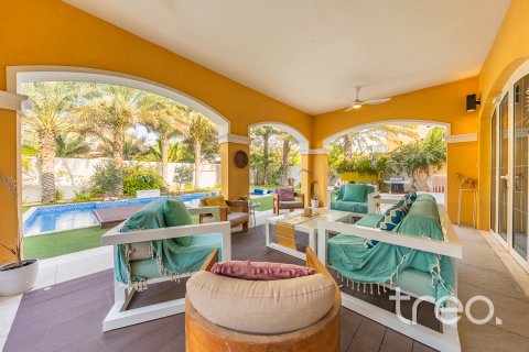 Villa itt: Jumeirah Park, Dubai, EAE, 5 hálószoba, 435.62 m², azonosító: 733055 - fénykép 3
