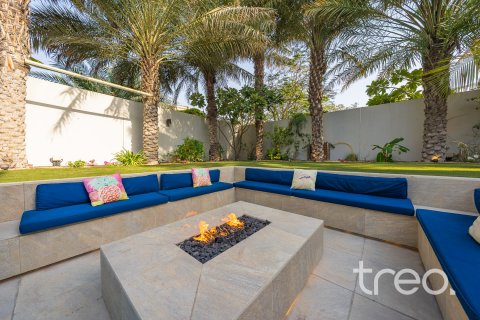 Villa itt: Jumeirah Park, Dubai, EAE, 5 hálószoba, 435.62 m², azonosító: 733055 - fénykép 2