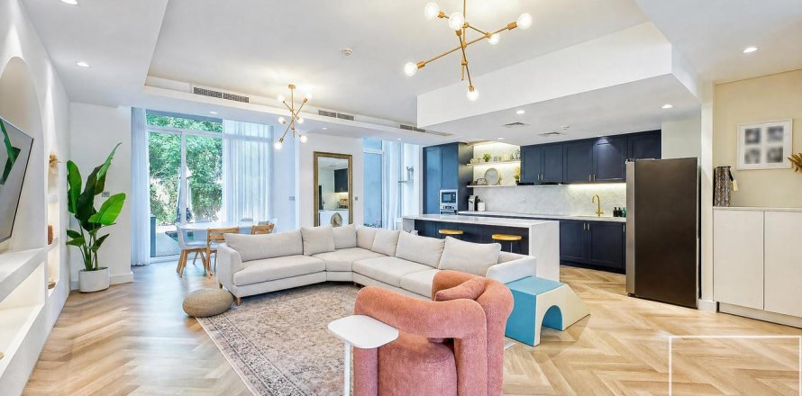 Villa in Motor City, Dubai, VAE: 3 Schlafzimmer, 240.34 m2 Nr. 766792