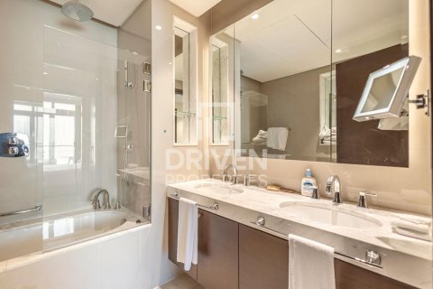 Downtown Dubai (Downtown Burj Dubai)、Dubai、UAE にあるマンション販売中 1ベッドルーム、79 m2、No653089 - 写真 9