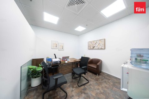 Office in Business Bay, Dubai, UAE 107.2 sq.m. № 682233 - photo 8