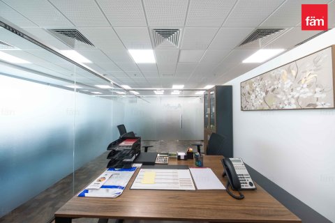 Oficina en alquiler en Business Bay, Dubai, EAU 107.2 m2 № 682233 - foto 10