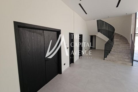 Vila v Khalifa City, Abu Dhabi, SAE 6 ložnice, 968 m² Č.: 604795 - fotografie 2