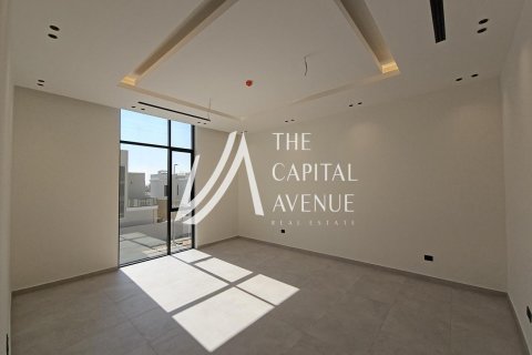 Vila v Khalifa City, Abu Dhabi, SAE 6 ložnice, 968 m² Č.: 604795 - fotografie 4
