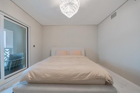 Apartment in Palm Jumeirah, Dubai, UAE 3 bedrooms, 220 sq.m. № 623284 - photo 21