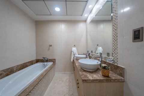 Apartment in Palm Jumeirah, Dubai, UAE 3 bedrooms, 220 sq.m. № 623284 - photo 11