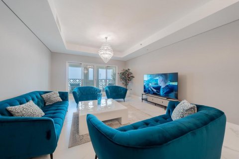 Apartment in Palm Jumeirah, Dubai, UAE 3 bedrooms, 220 sq.m. № 623284 - photo 3
